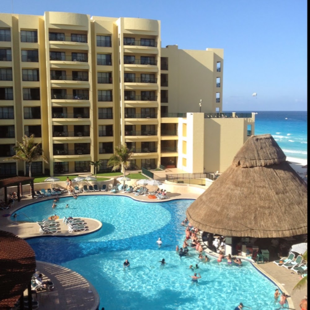 Meet your Posher, Cassandra